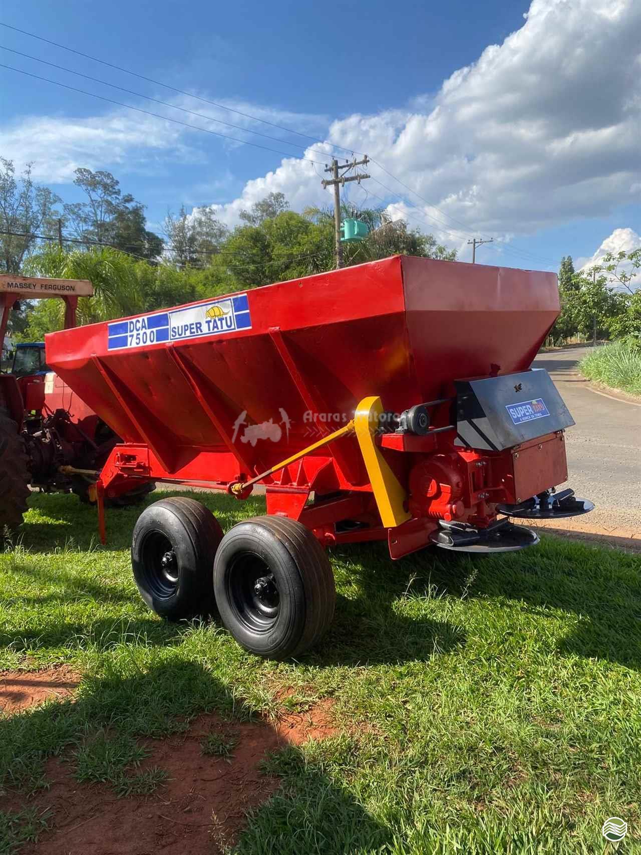 IMPLEMENTOS AGRICOLAS DISTRIBUIDOR CALCÁRIO 7500 Kg Araras Tratores ARARAS SÃO PAULO SP
